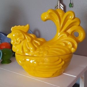 None Accents - Yellow hen glazed baking dish/or decor None Accents - Yellow hen glazed baking dish/or decor